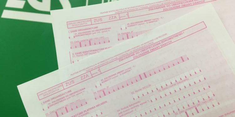 Kilka cennych rad, gdy składamy dokumenty do ZUS
